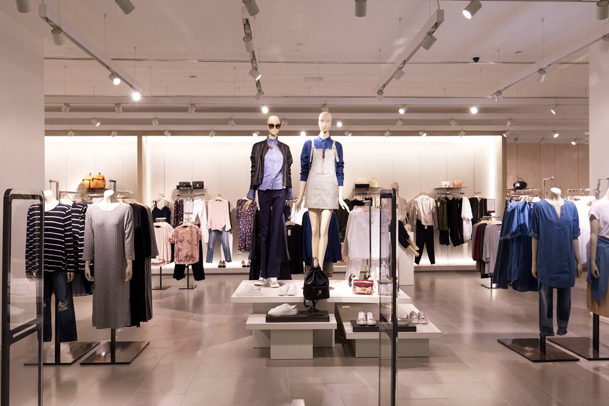 服裝展廳-1.jpg